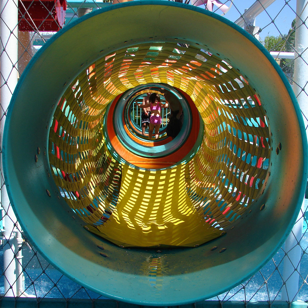 Sea World Tube 2