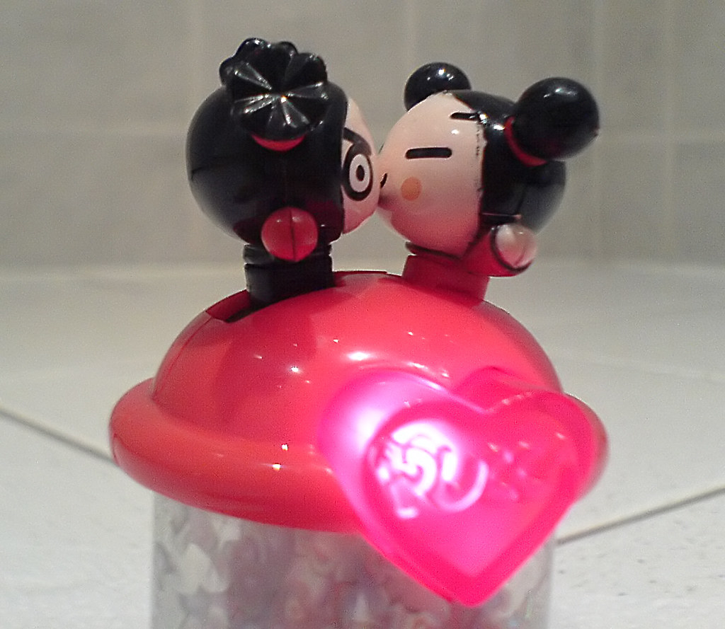 Pucca steals a kiss